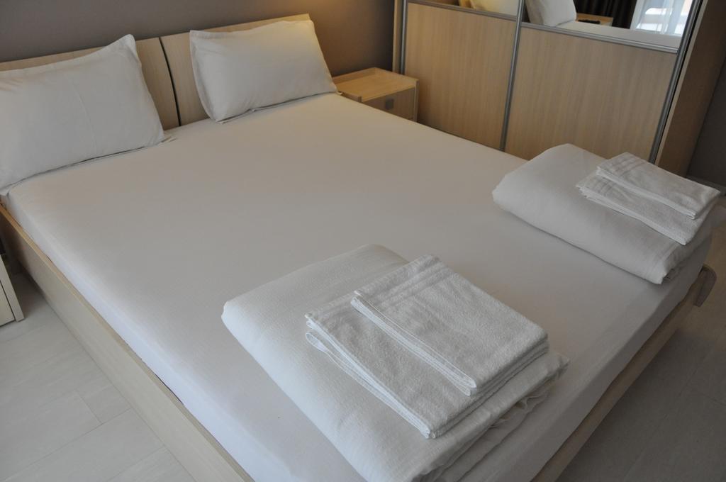 Black Sea Brееze Apartment Варна Экстерьер фото